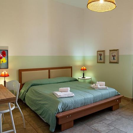 Masseria Agriturismo Il Sorriso Degli Ulivi - Dimora Di Charme กัลลีโปลี ภายนอก รูปภาพ