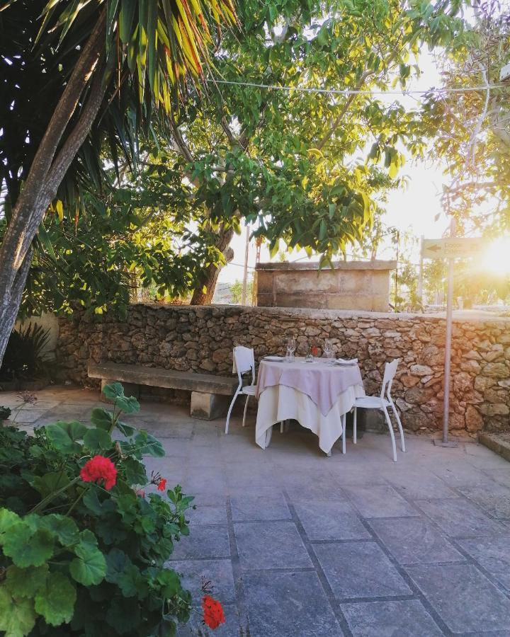 Masseria Agriturismo Il Sorriso Degli Ulivi - Dimora Di Charme กัลลีโปลี ภายนอก รูปภาพ