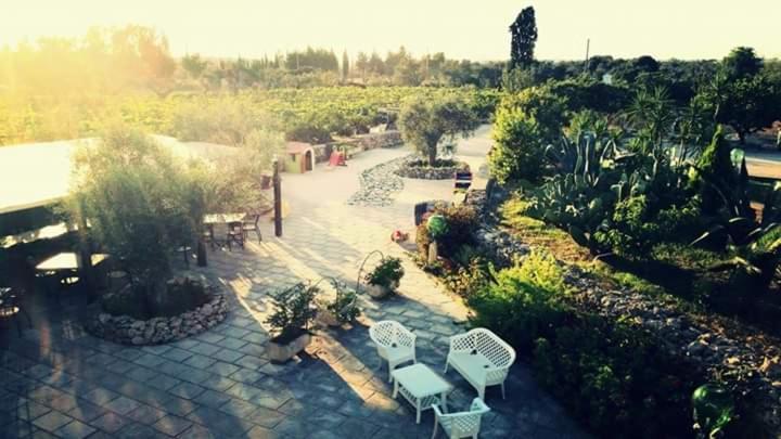 Masseria Agriturismo Il Sorriso Degli Ulivi - Dimora Di Charme กัลลีโปลี ภายนอก รูปภาพ