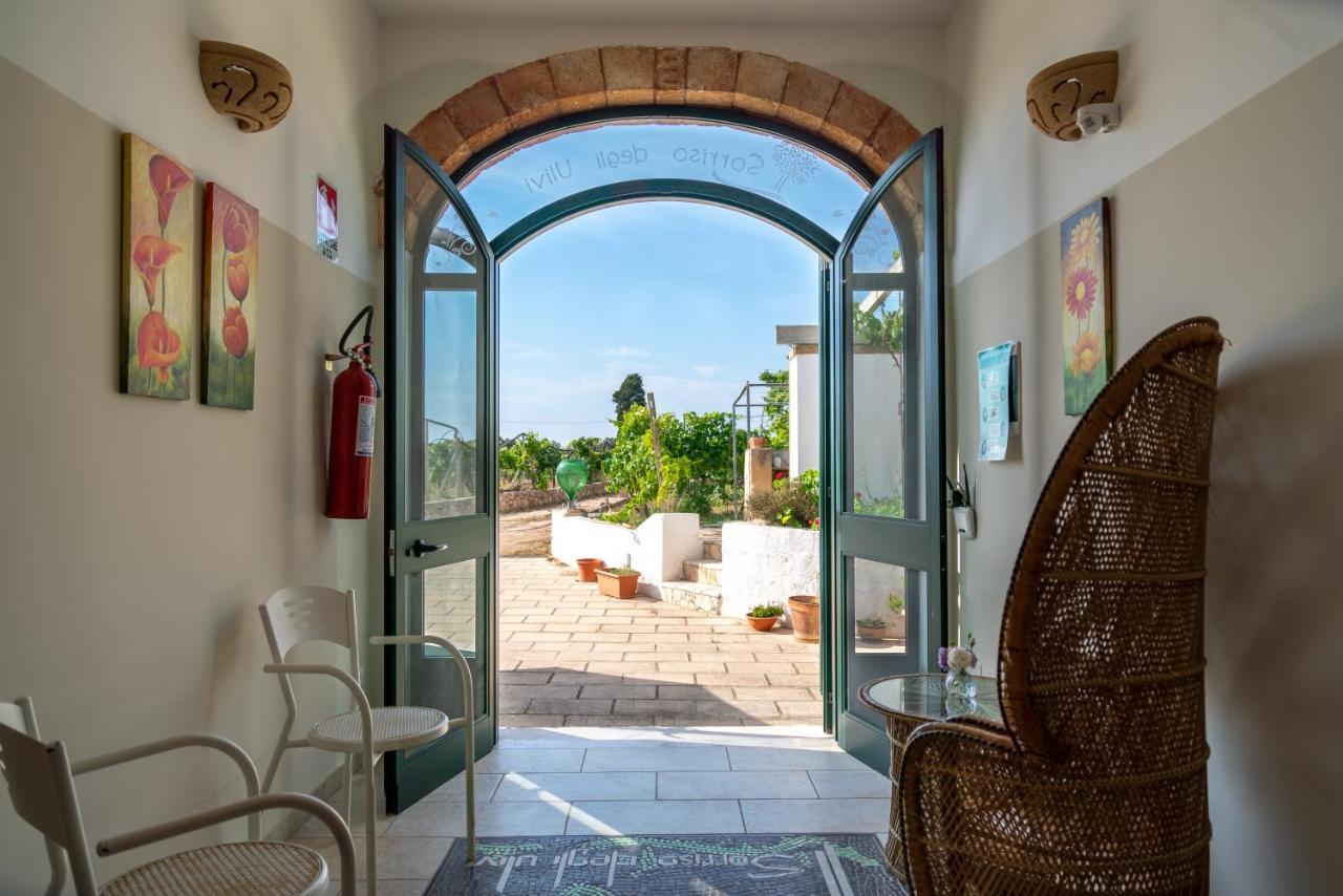 Masseria Agriturismo Il Sorriso Degli Ulivi - Dimora Di Charme กัลลีโปลี ภายนอก รูปภาพ