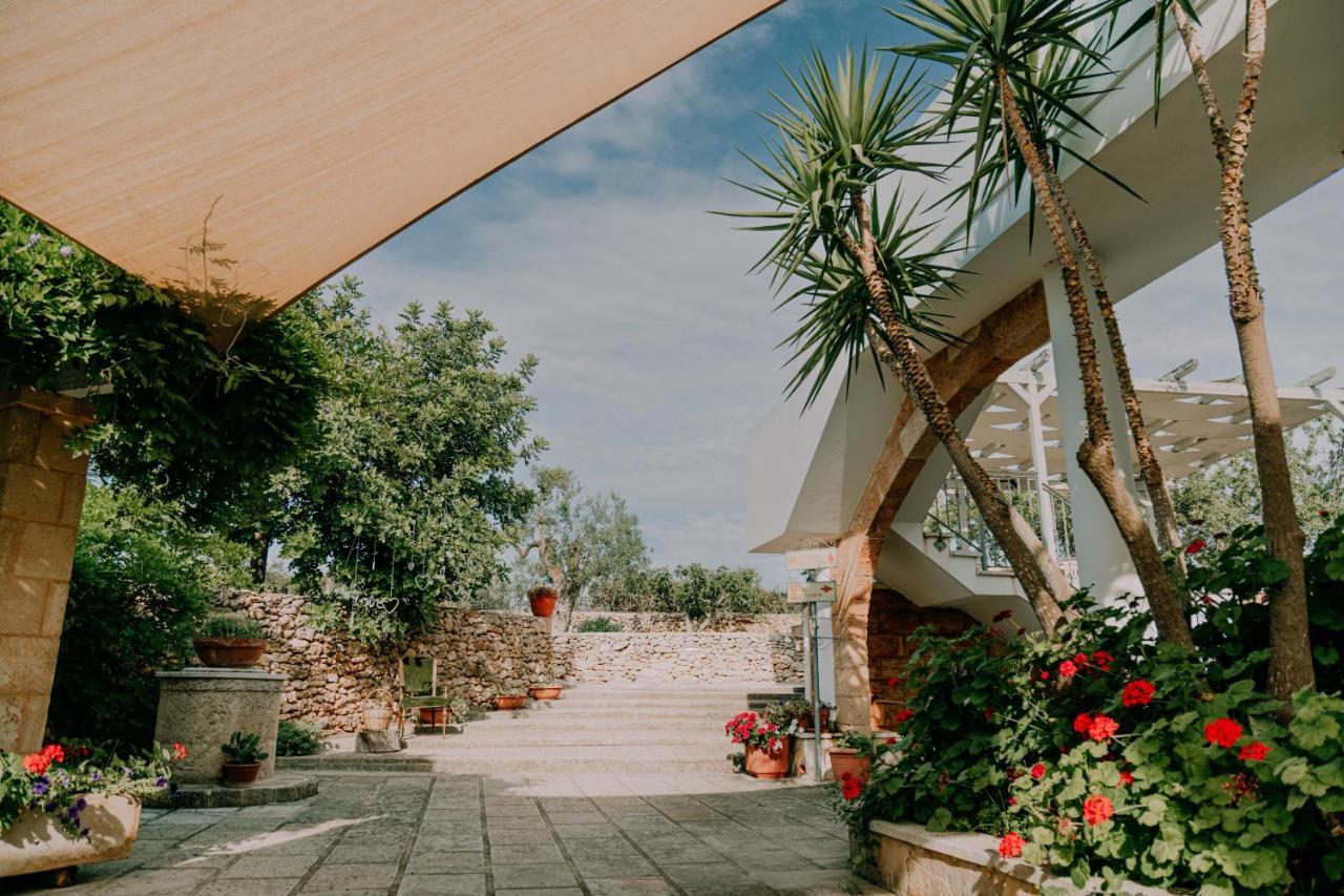 Masseria Agriturismo Il Sorriso Degli Ulivi - Dimora Di Charme กัลลีโปลี ภายนอก รูปภาพ