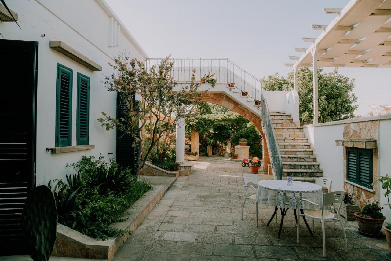 Masseria Agriturismo Il Sorriso Degli Ulivi - Dimora Di Charme กัลลีโปลี ภายนอก รูปภาพ