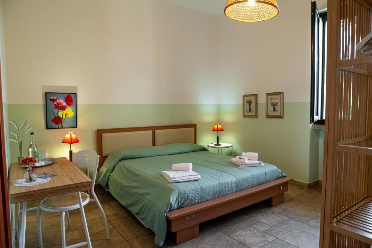 Masseria Agriturismo Il Sorriso Degli Ulivi - Dimora Di Charme กัลลีโปลี ภายนอก รูปภาพ